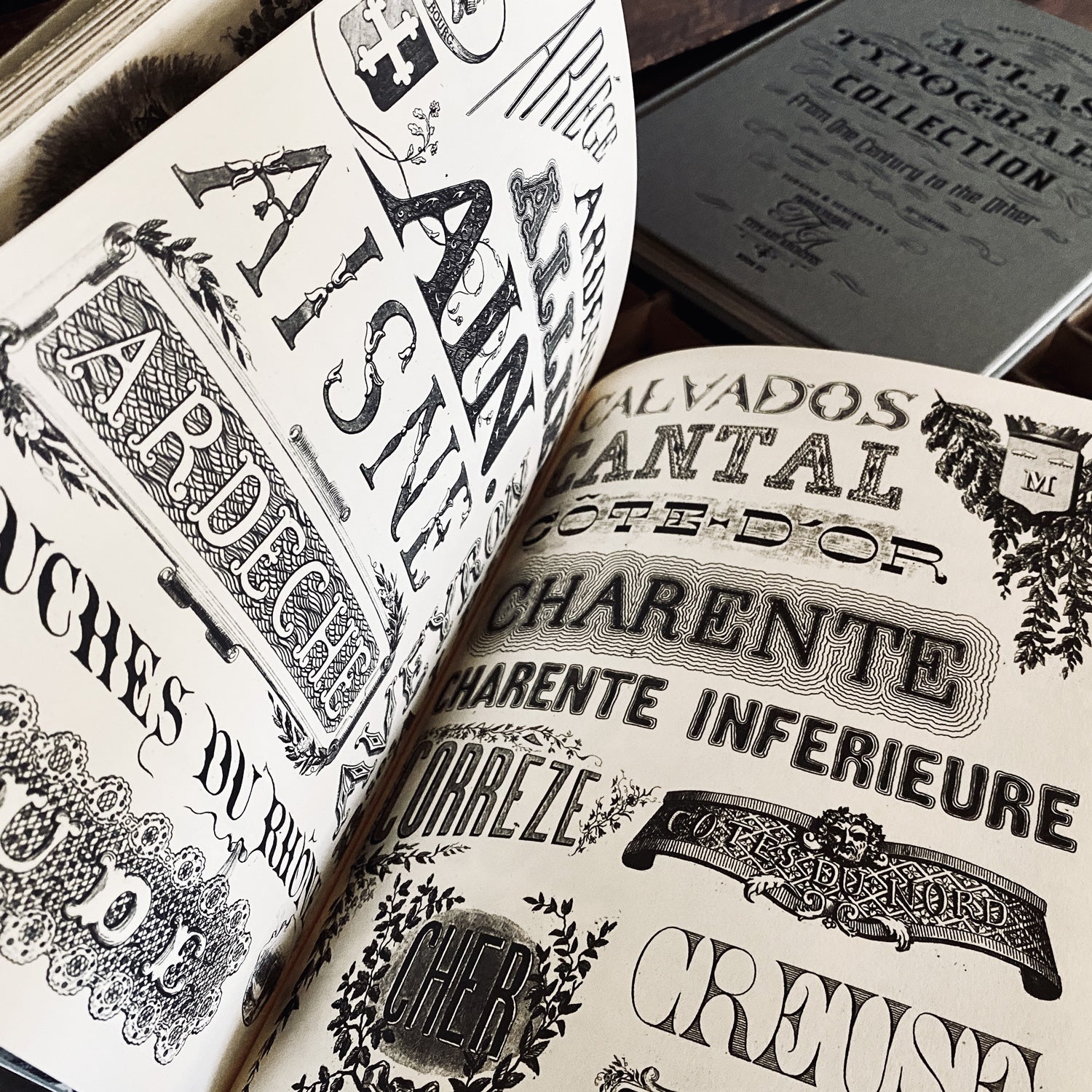 The Atlas Typography Collection book The Atlas Typography Collection book