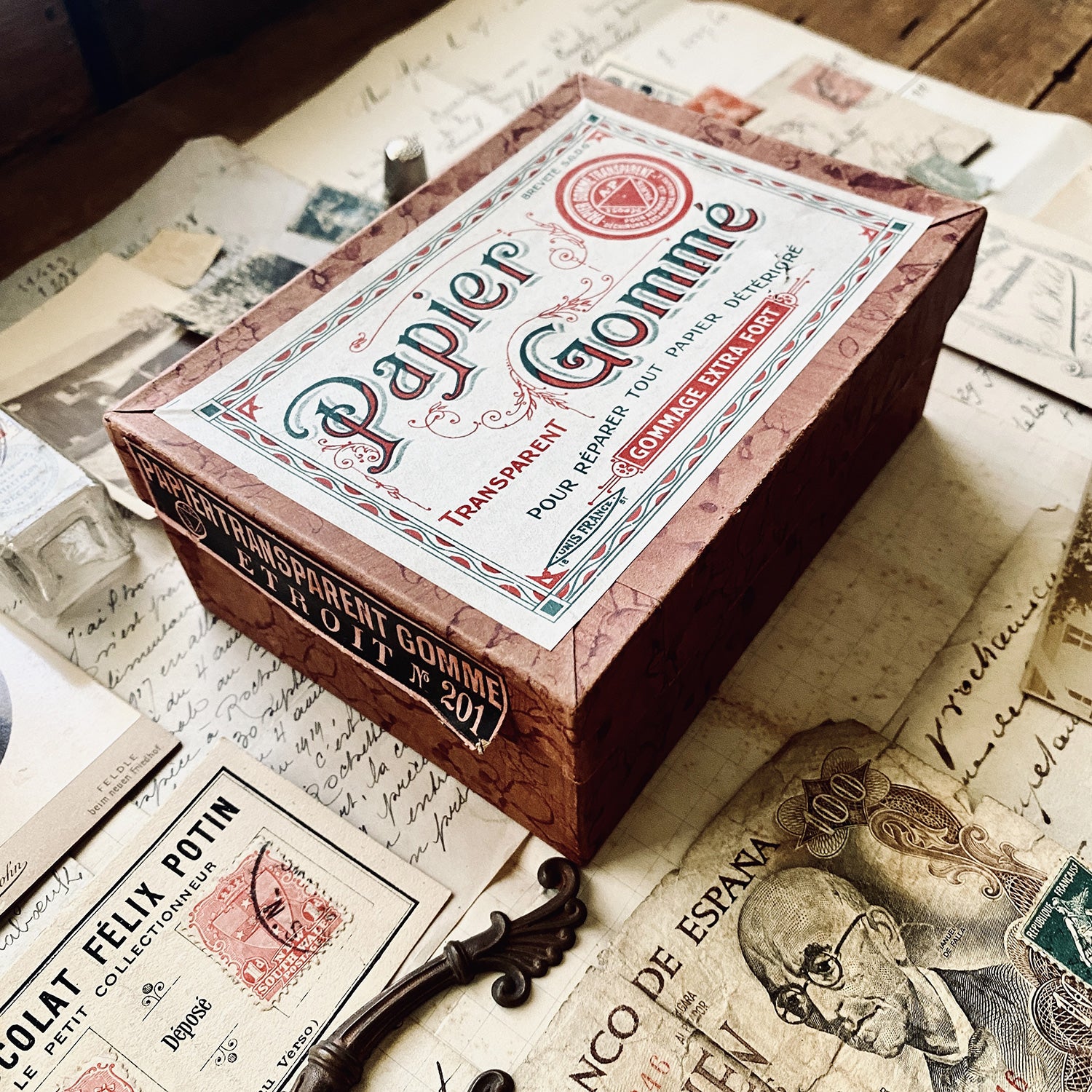 MEMORY BOX - Serie 9 - PAPIER GOMME - MEDIUM MEMORY BOX - Serie 9 - PAPIER GOMME - MEDIUM