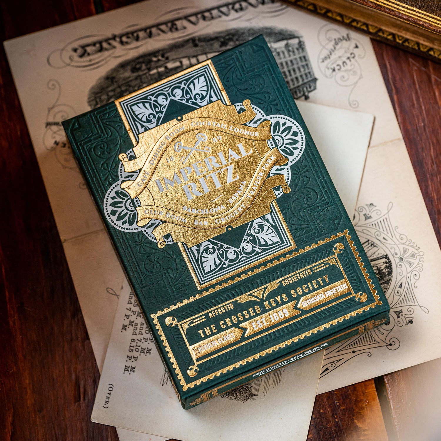 The Crossed Keys Society - 6 playing cards decks collections The Crossed Keys Society - 6 playing cards decks collections