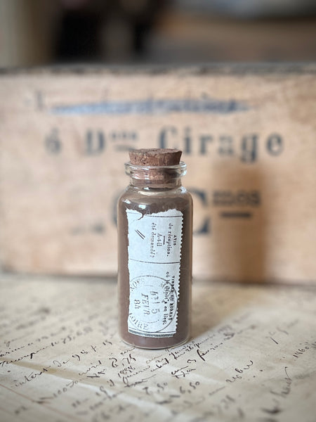 Small Earth-toned pigment bottle - PMA5